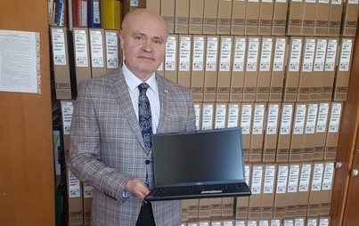 Zdjęcie do LAPTOPY TRAFIŁY DO RODZIN!